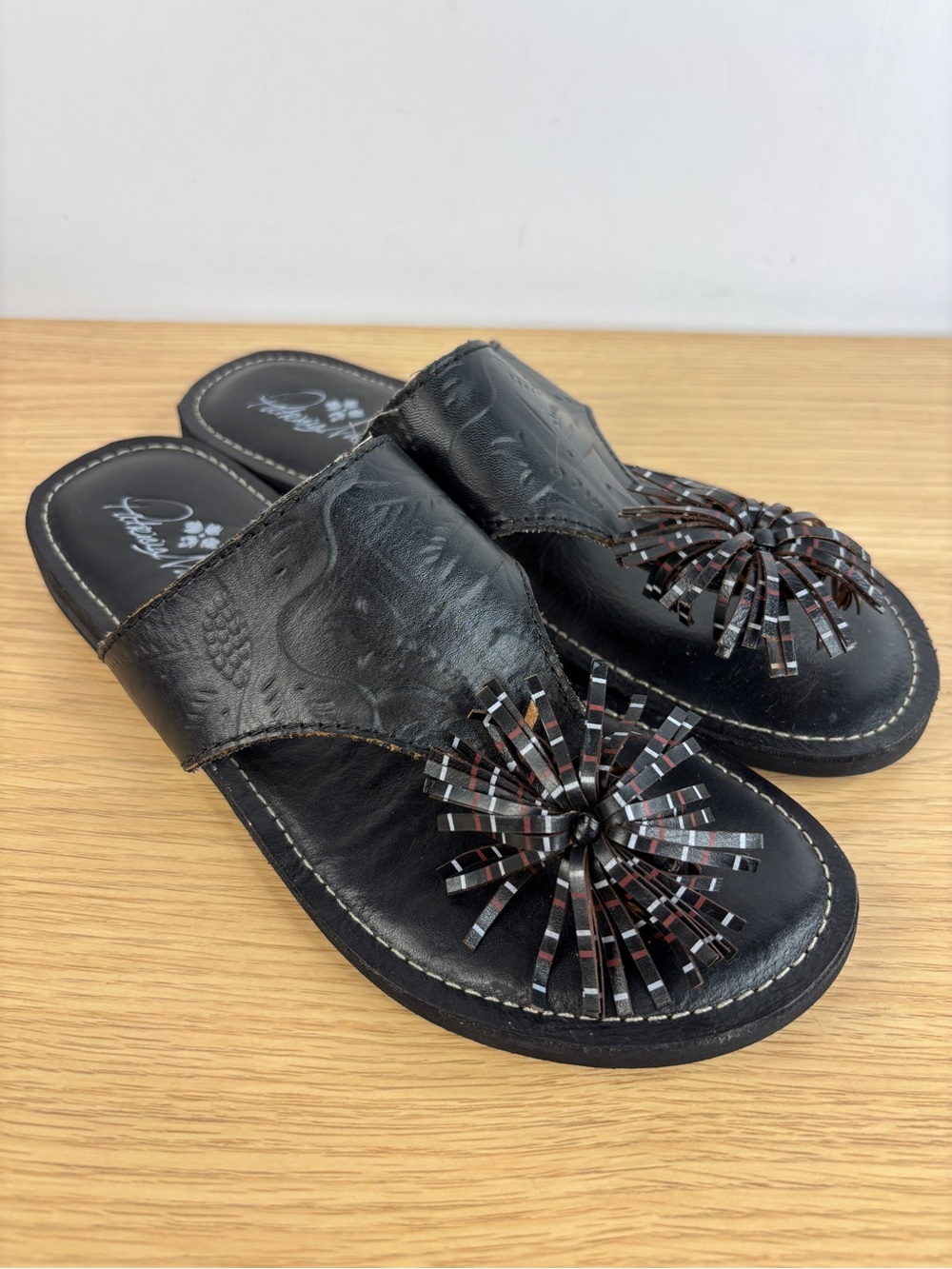 Patricia Nash "Franca" Tooled Black Leather Pom Pom Sandals Womans 7.5